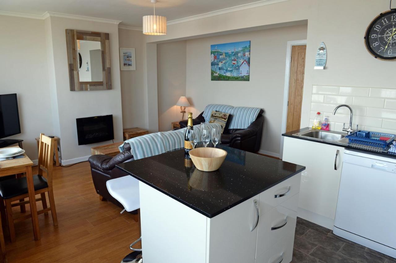 Mermaid Apartment - Sea Front Apartment With Views Saundersfoot Buitenkant foto